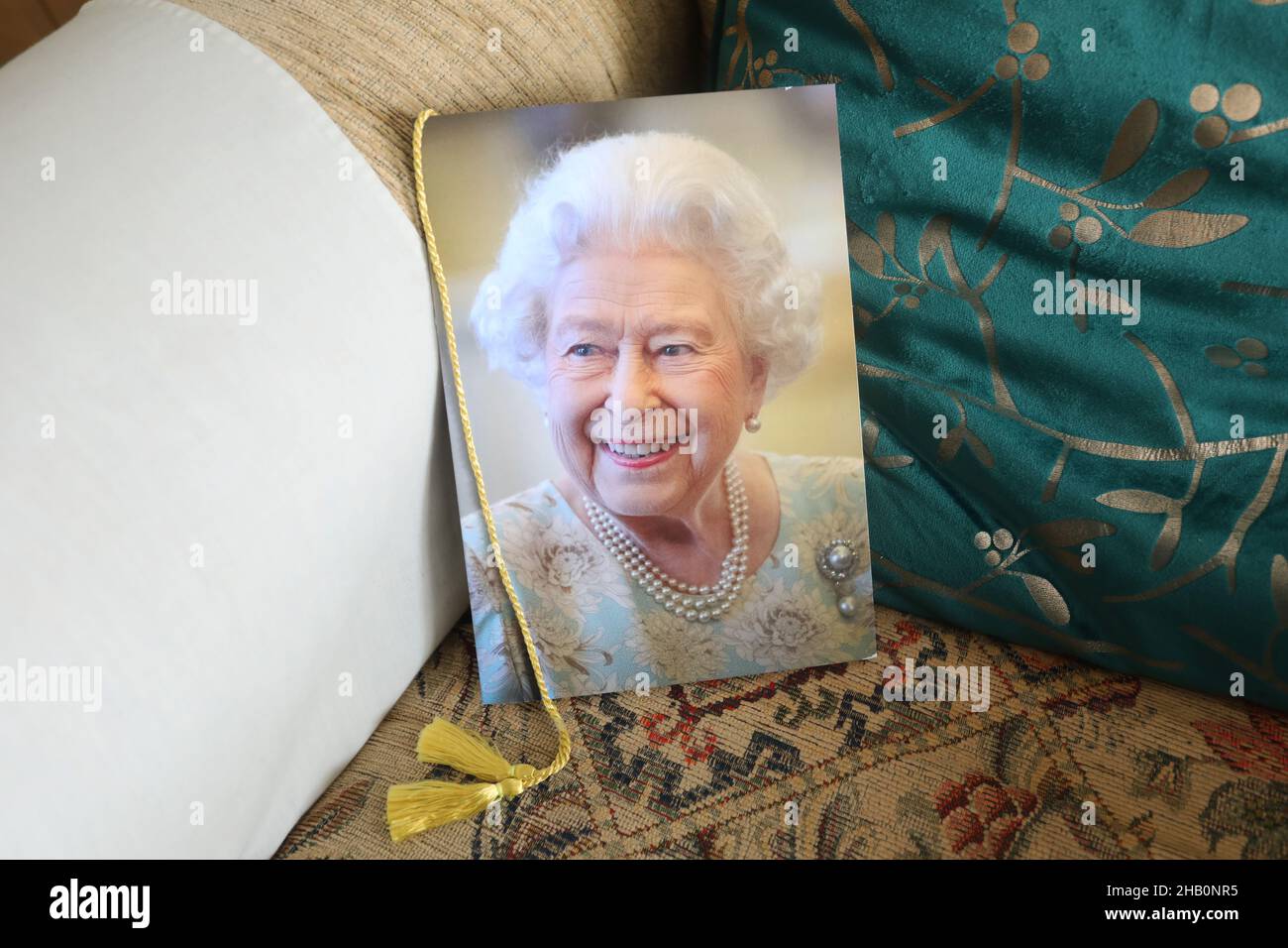 An anniversary card sent to a couple celebrating their 60th wedding anniversary from her majesty Queen Elizabeth 2nd. Stock Photo