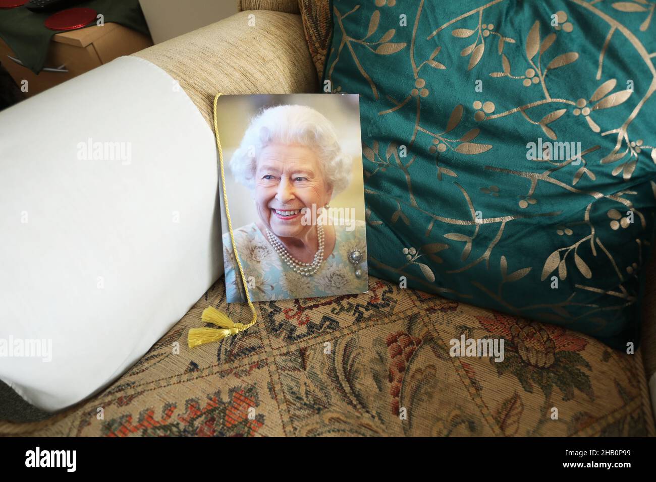 An anniversary card sent to a couple celebrating their 60th wedding anniversary from her majesty Queen Elizabeth 2nd. Stock Photo