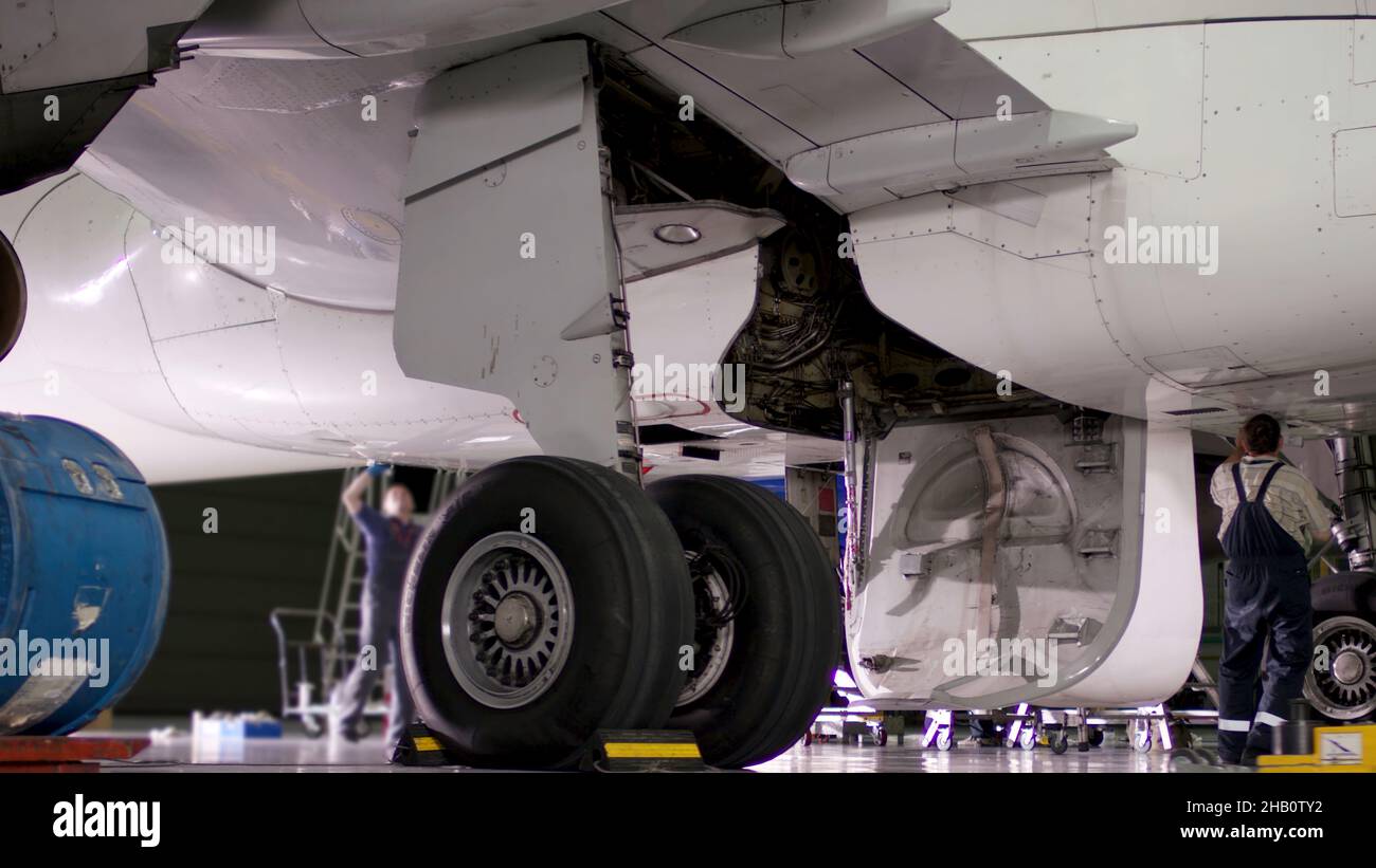 Airplane landing gear wheel. Repair brake of aircraft. Checking