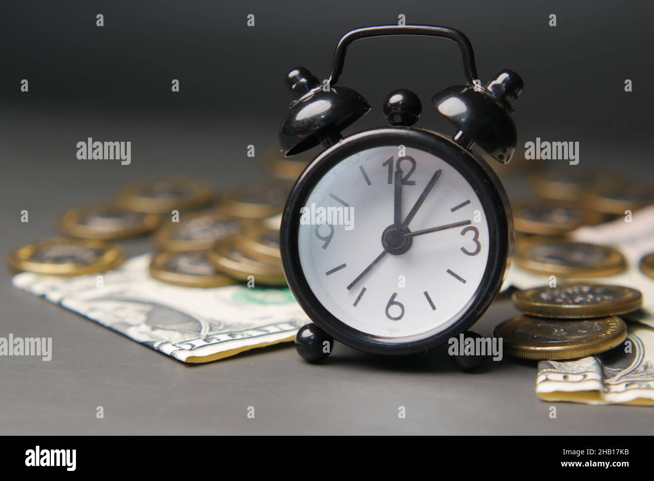 Cash clock hi-res stock photography and images - Alamy