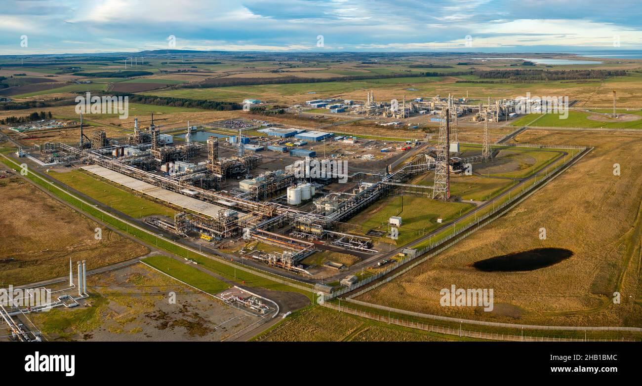 Peterhead, Scotland, UK. 16th December  2021. Aerial view of the St Fergus gas terminal plant near Peterhead in Aberdeenshire. The terminal is the proposed location for the Acorn   carbon capture and storage project which recently missed out on UK Government funding, The Government suggested it was possible  the project would however go ahead in 2023 . Iain Masterton/Alamy Live News. Stock Photo