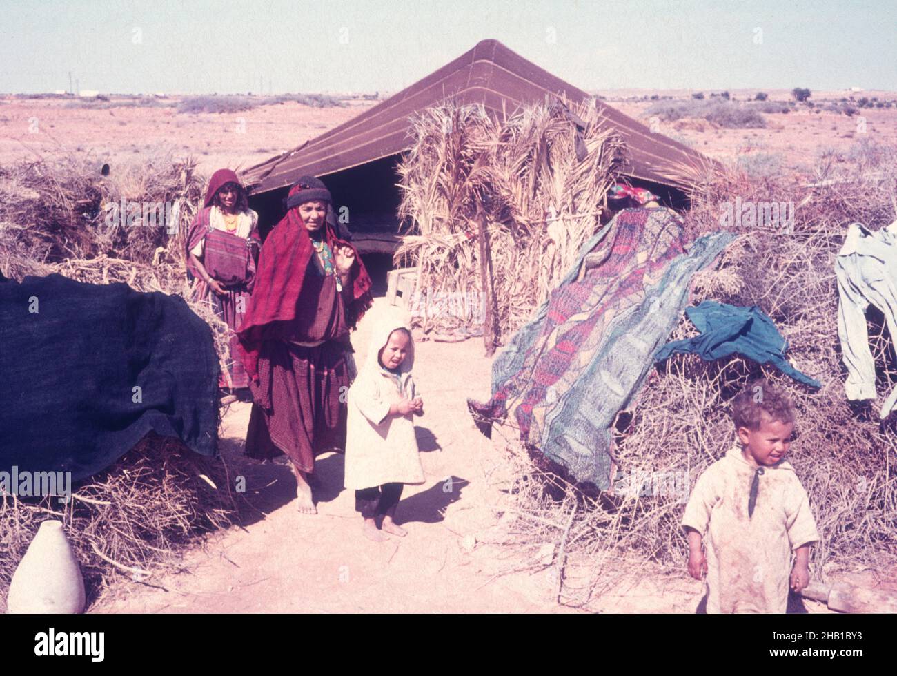 Bedouin encampment in desert hi-res stock photography and images - Alamy