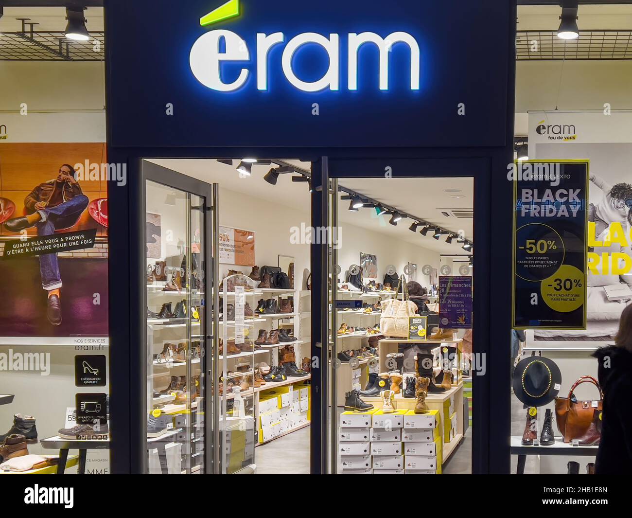 Eram shoe store hi-res stock photography and images - Alamy