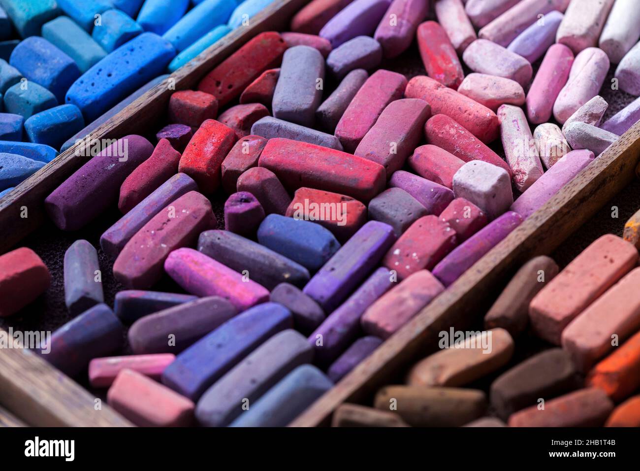 Chalk pastel hi-res stock photography and images - Alamy