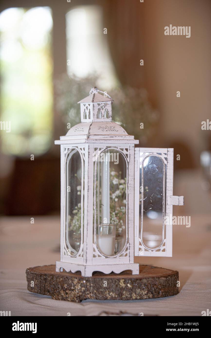 Centerpiece candle hires stock photography and images Alamy