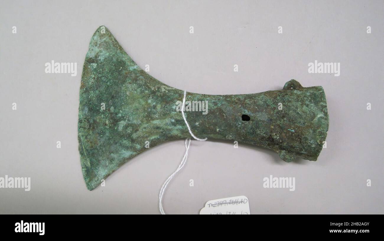 Axe Head, Dian, Bronze, Yunnan, China, 5th century B.C.E.-early 1st century C.E., Western Han Dynasty, Warring States Period, 5 1/2 x 3 15/16 in., 14.0 x 10.0 cm Stock Photo