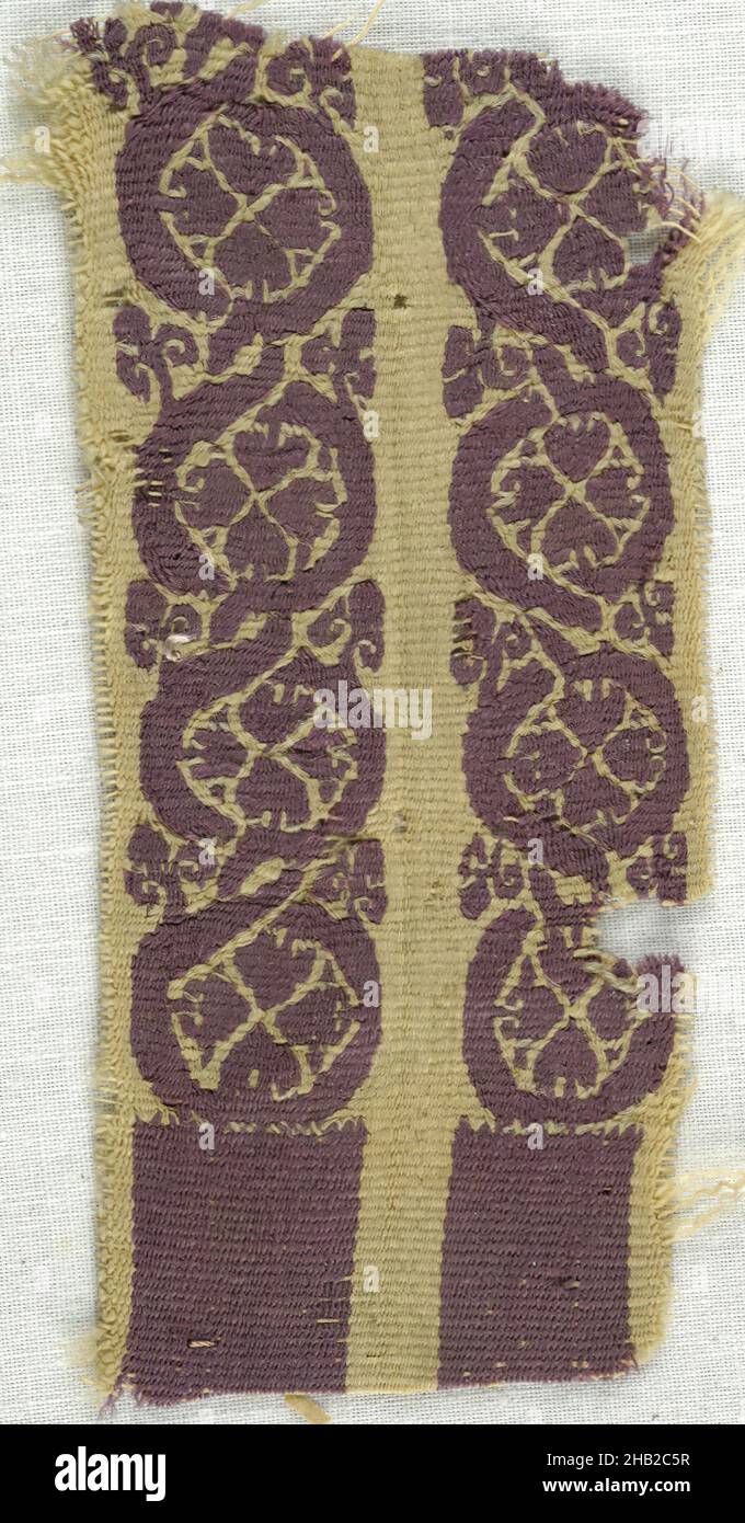 Fragment with Botanical Decoration, Coptic, Linen, wool, 5th-7th century C.E., Late Antique Period, 2 x 4 1/4 in., 5.1 x 10.8 cm, Coptic, Coptic Period, Egypt, Egyptian, Strip, Tapestry, Wool Stock Photo