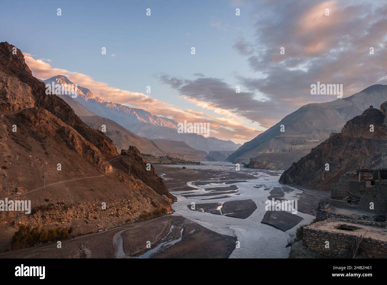 Valley of the Kali Gandaki River near the village of Kagbeni, Mustang