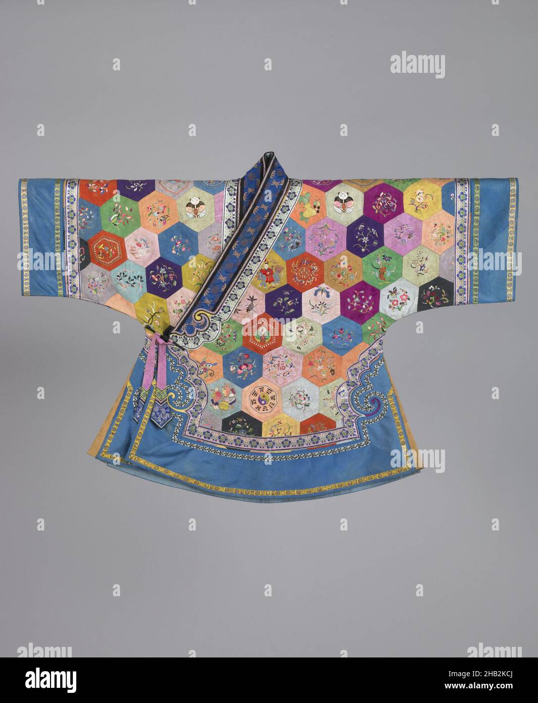 Han chinese boys robe hi-res stock photography and images - Alamy