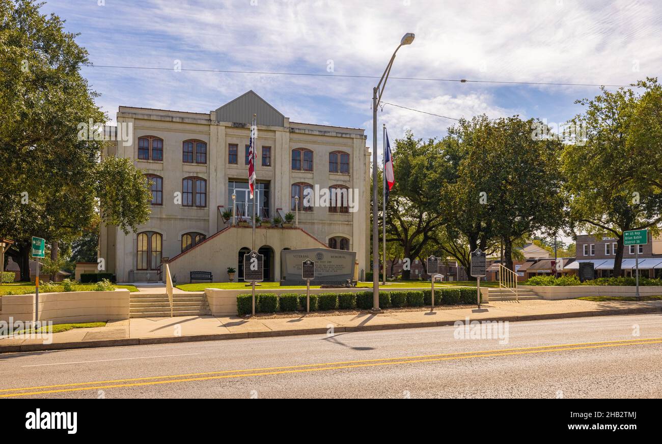 Woodville, Texas, USA October 17, 2021 The Tyler County Courthouse