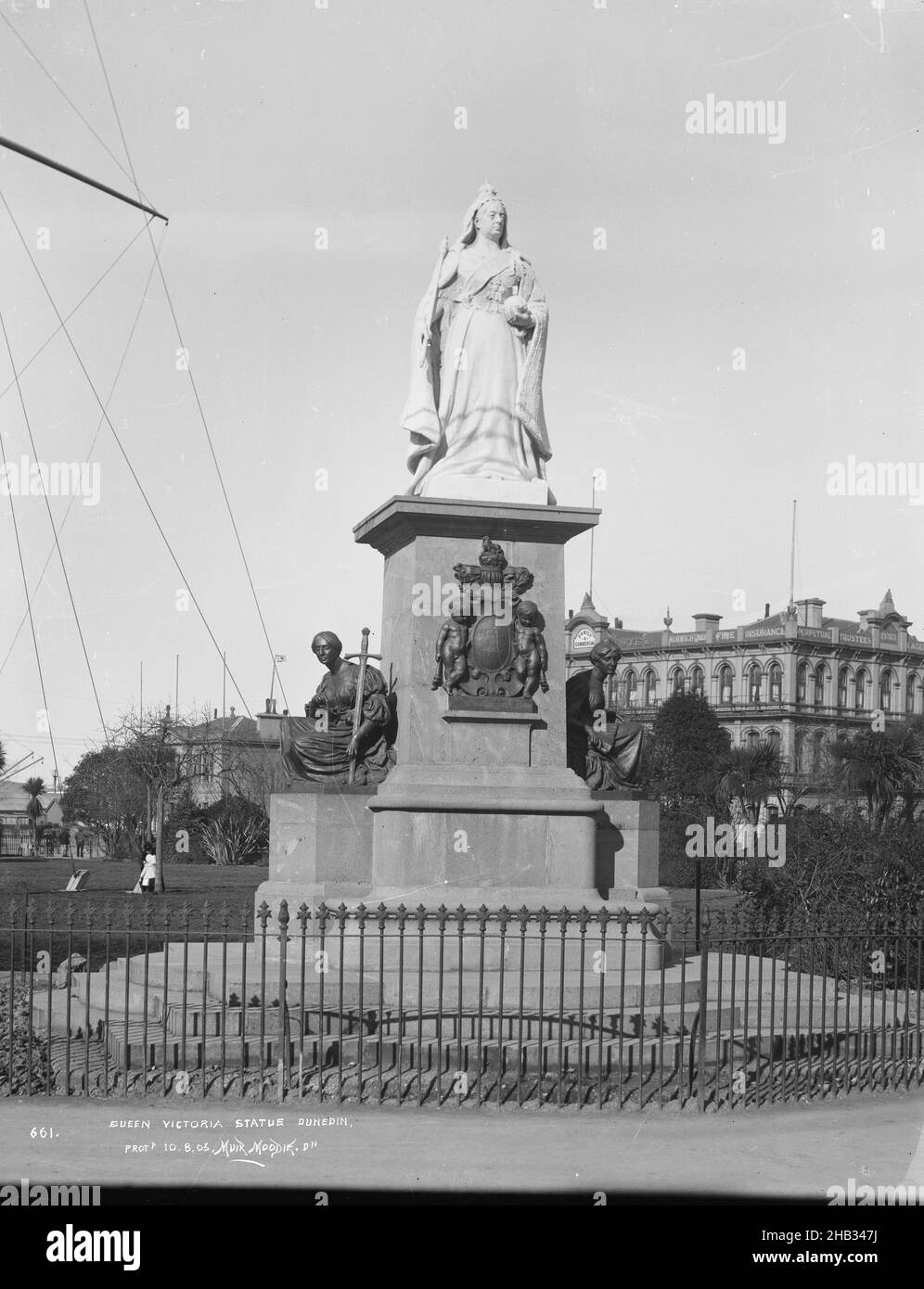 Dunedin queen victoria statue hires stock photography and images Alamy