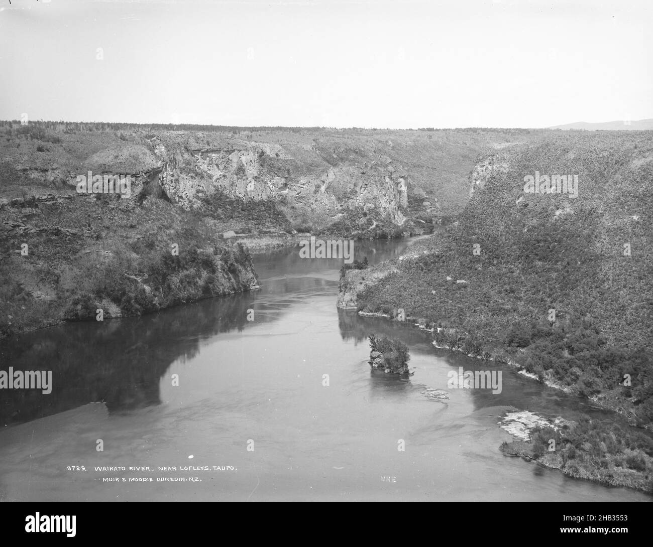 Waikato River, near Lofleys, Taupo, Burton Brothers studio, photography studio, New Zealand, gelatin dry plate process Stock Photo