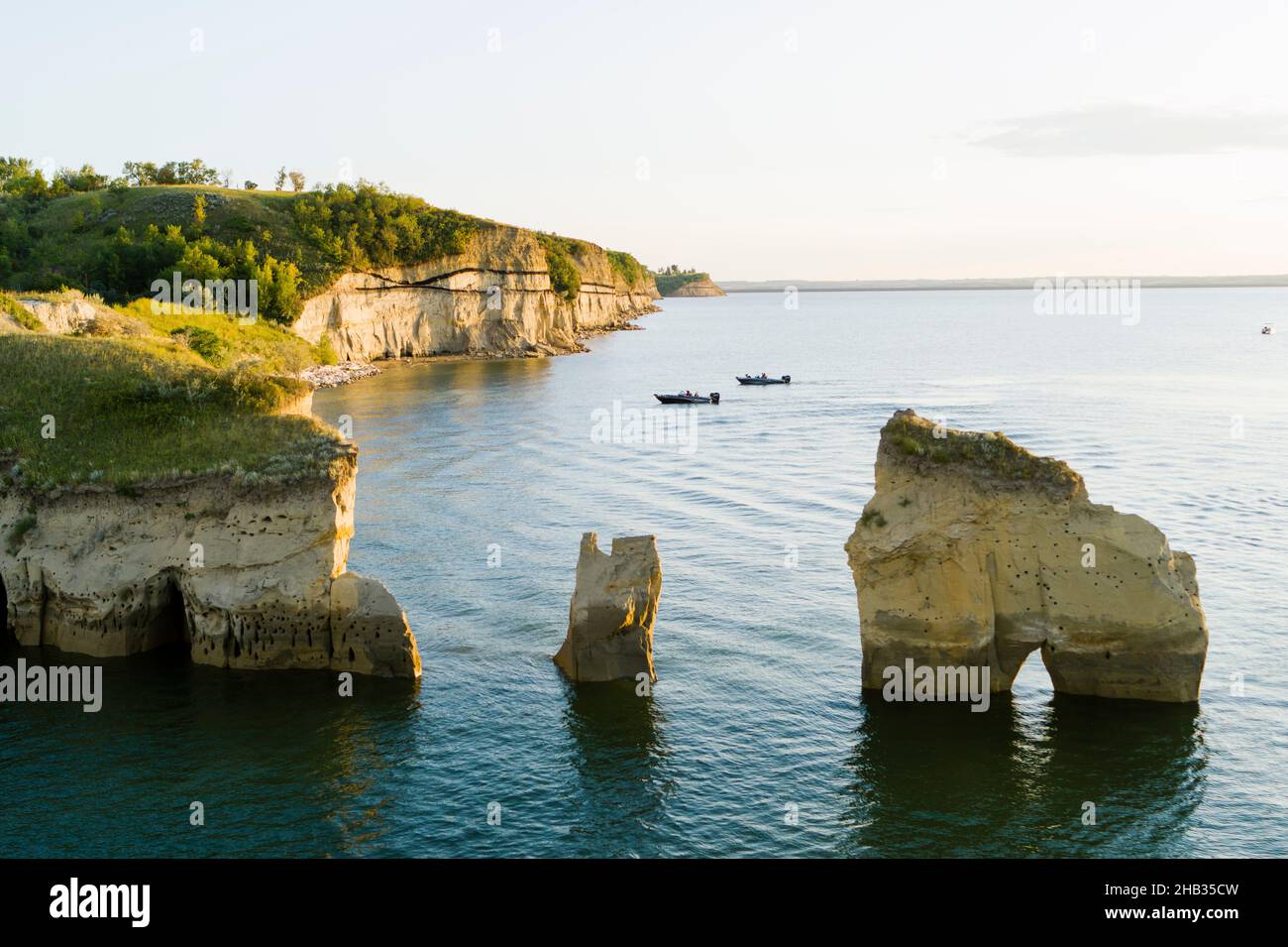 Boats in water at Government Bay in North Dakota Stock Photo Alamy