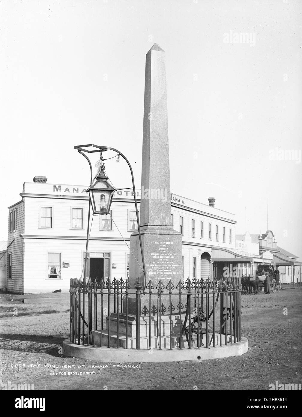 Manaia taranaki Black and White Stock Photos & Images Alamy