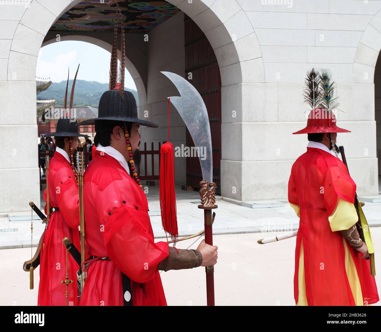 Changing of the Royal Guards Ceremony at the Gwanghwamun Gate at the Gyeongbokgung Palace in Seoul, South Korea. Stock Photo