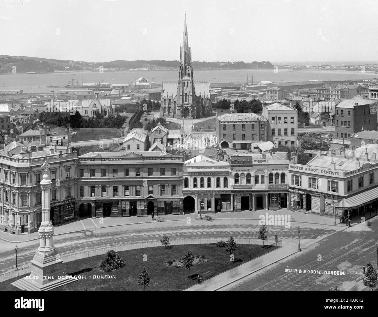 Octagon buildings nz camera co photographic material hires stock photography and images Alamy