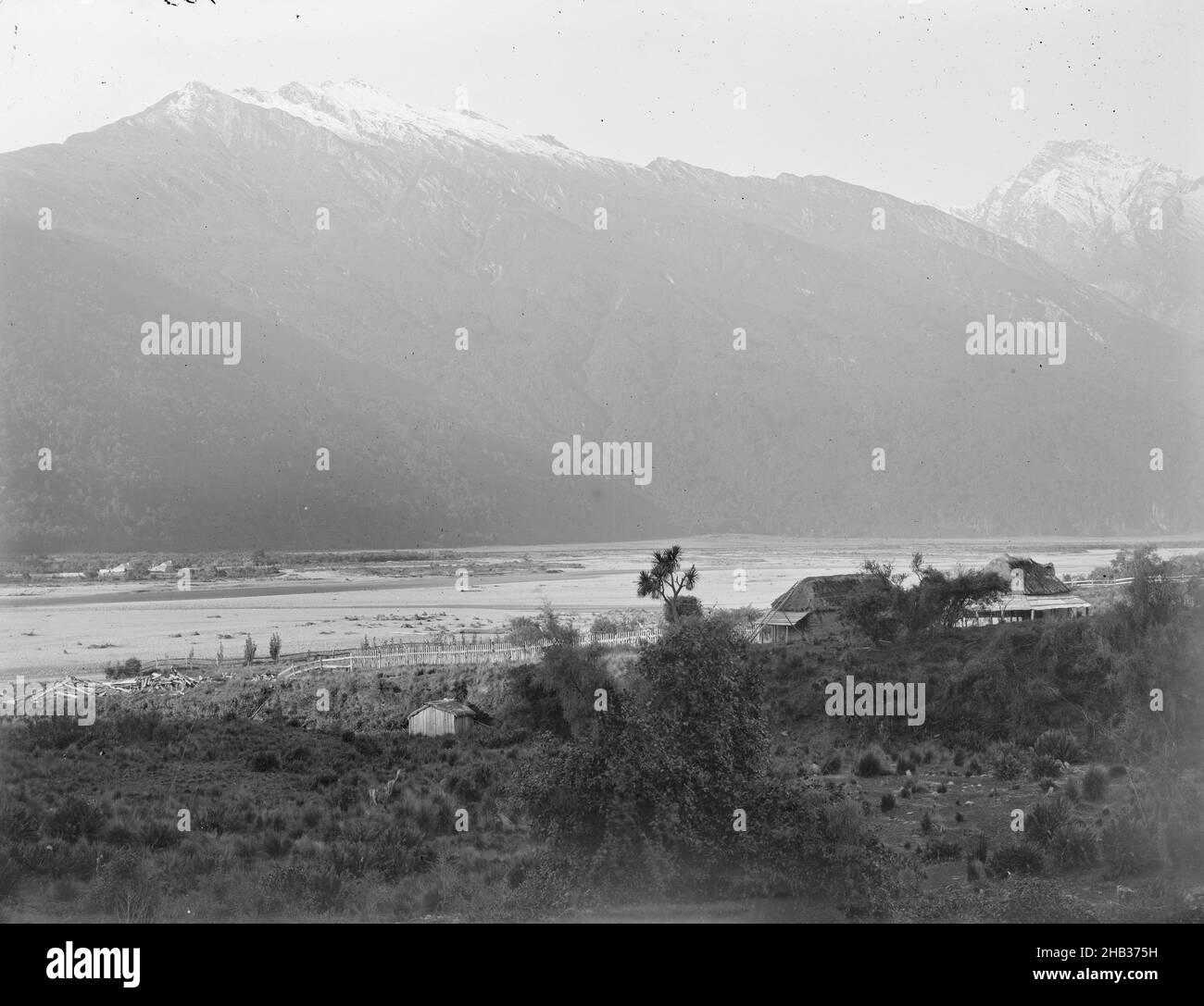 Ewen cameron hi-res stock photography and images - Alamy, image size:1300x1087