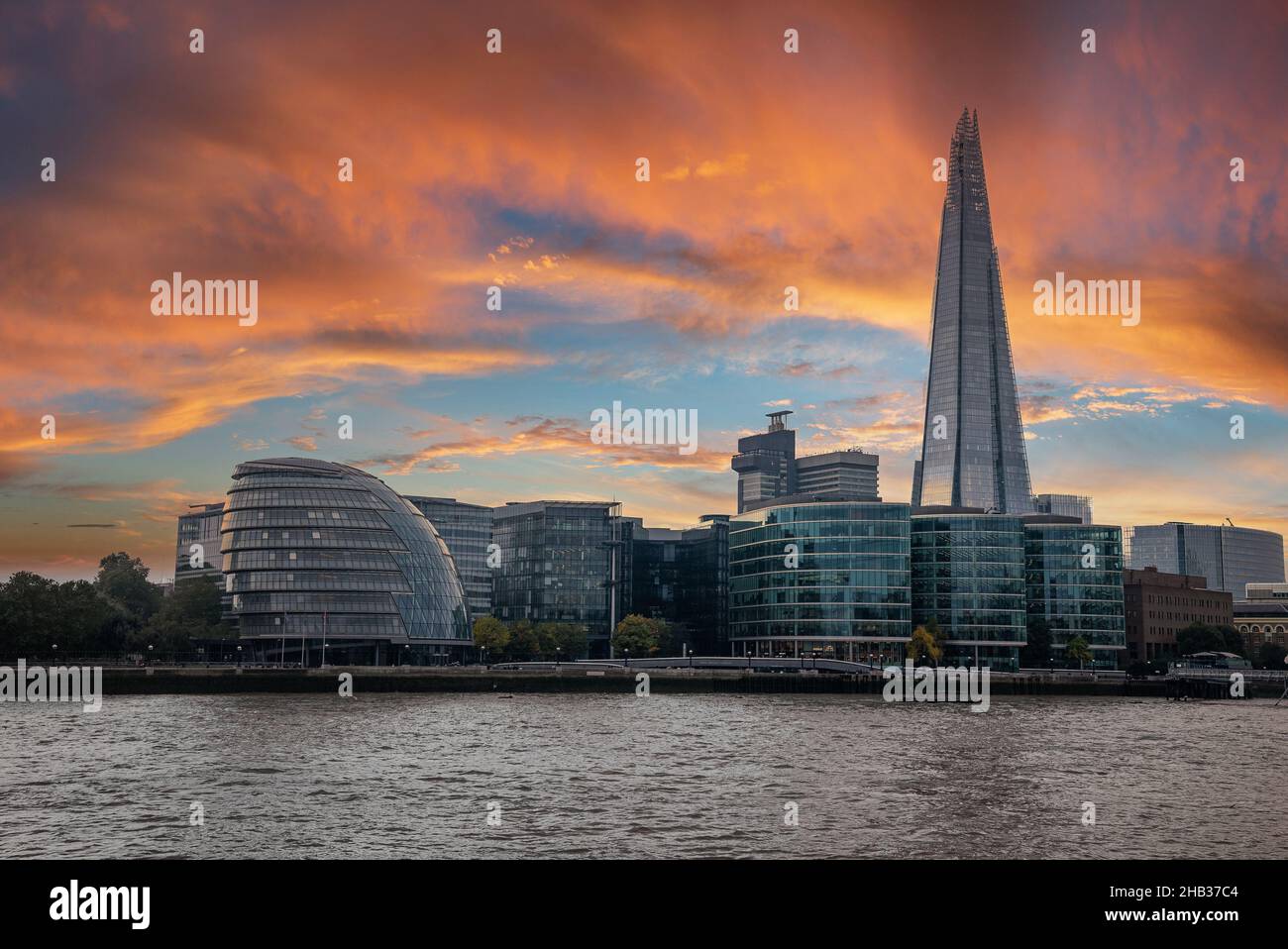 Canary wharf sunset panoramic hi-res stock photography and images - Alamy