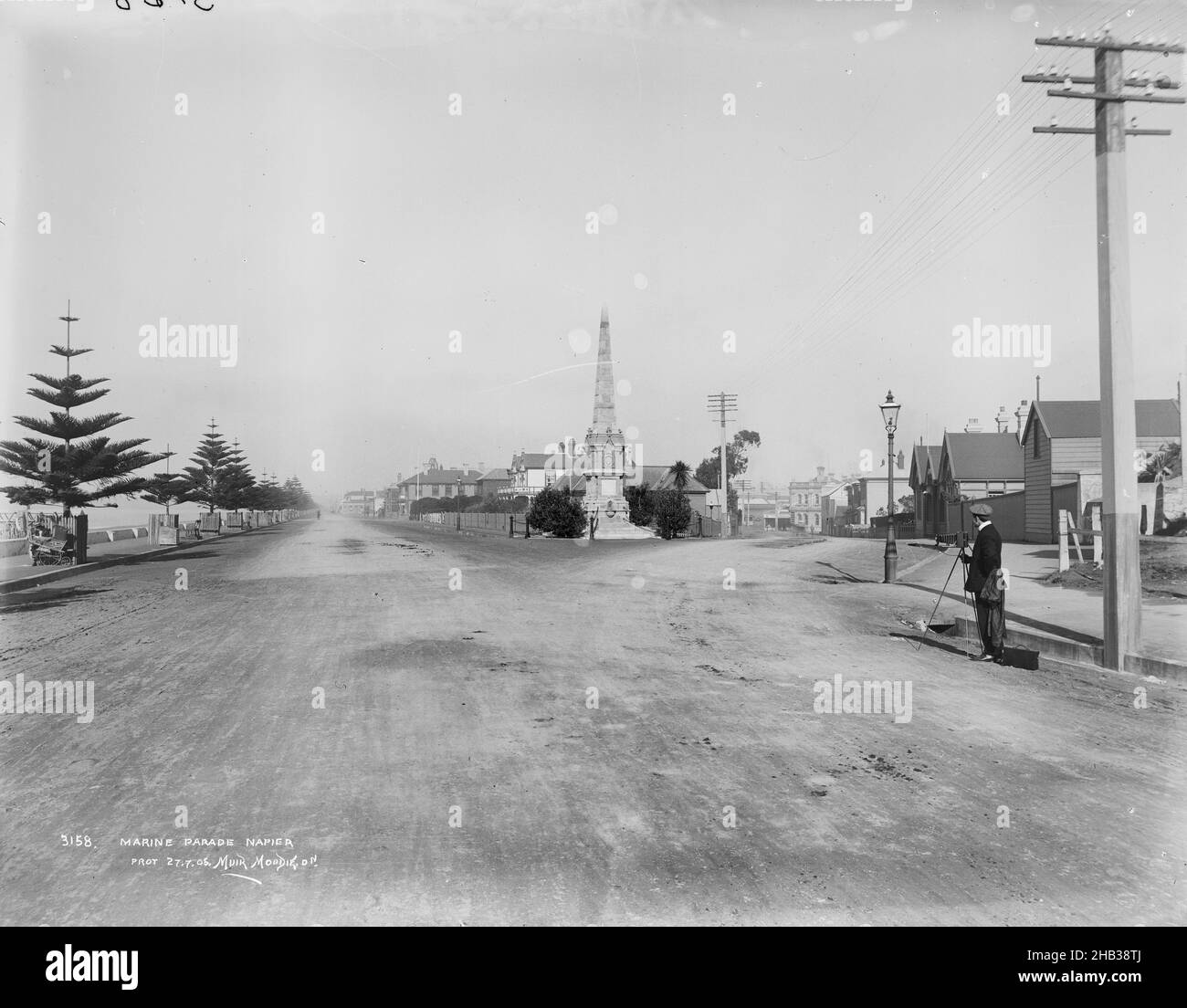 Marine Parade, Napier, Muir & Moodie studio, photography studio, circa 1905, Dunedin, black-and-white photography, Image right features photographer with camera Stock Photo