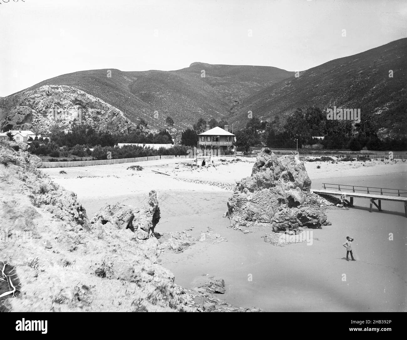 Sumner, Burton Brothers studio, photography studio, Dunedin, gelatin