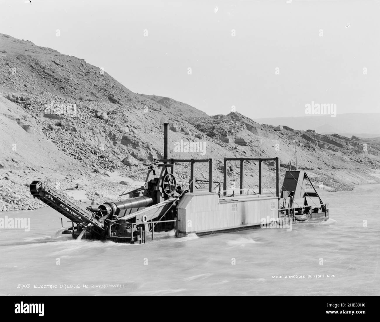 Electric dredge No. 2, Cromwell, Burton Brothers studio, photography studio, New Zealand, gelatin dry plate process Stock Photo