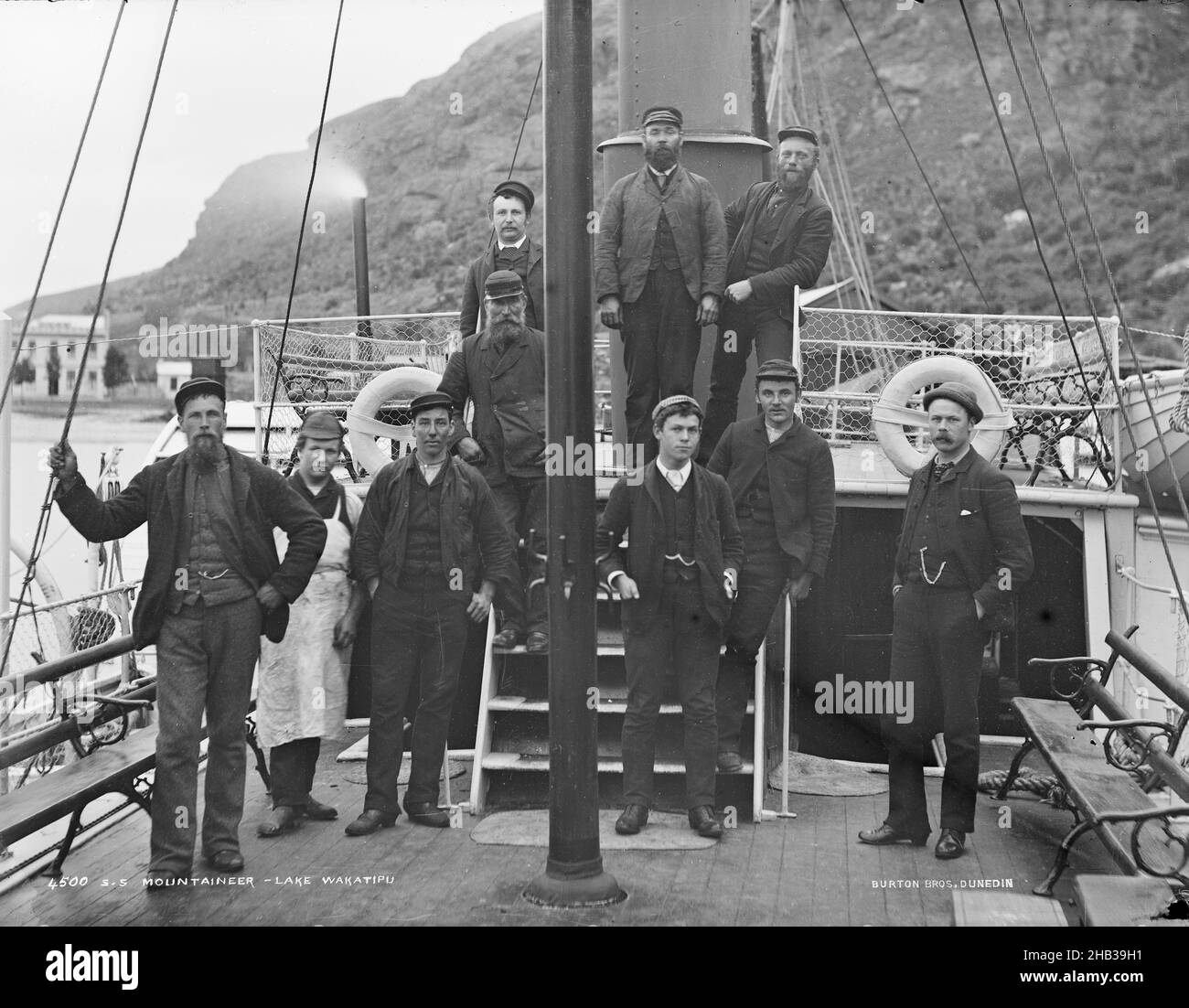 Crew of the P.S. Mountaineer, Lake Wakatipu, Burton Brothers studio, photography studio, March 1887, Dunedin, black-and-white photography, Paddle ship Mountaineer Stock Photo