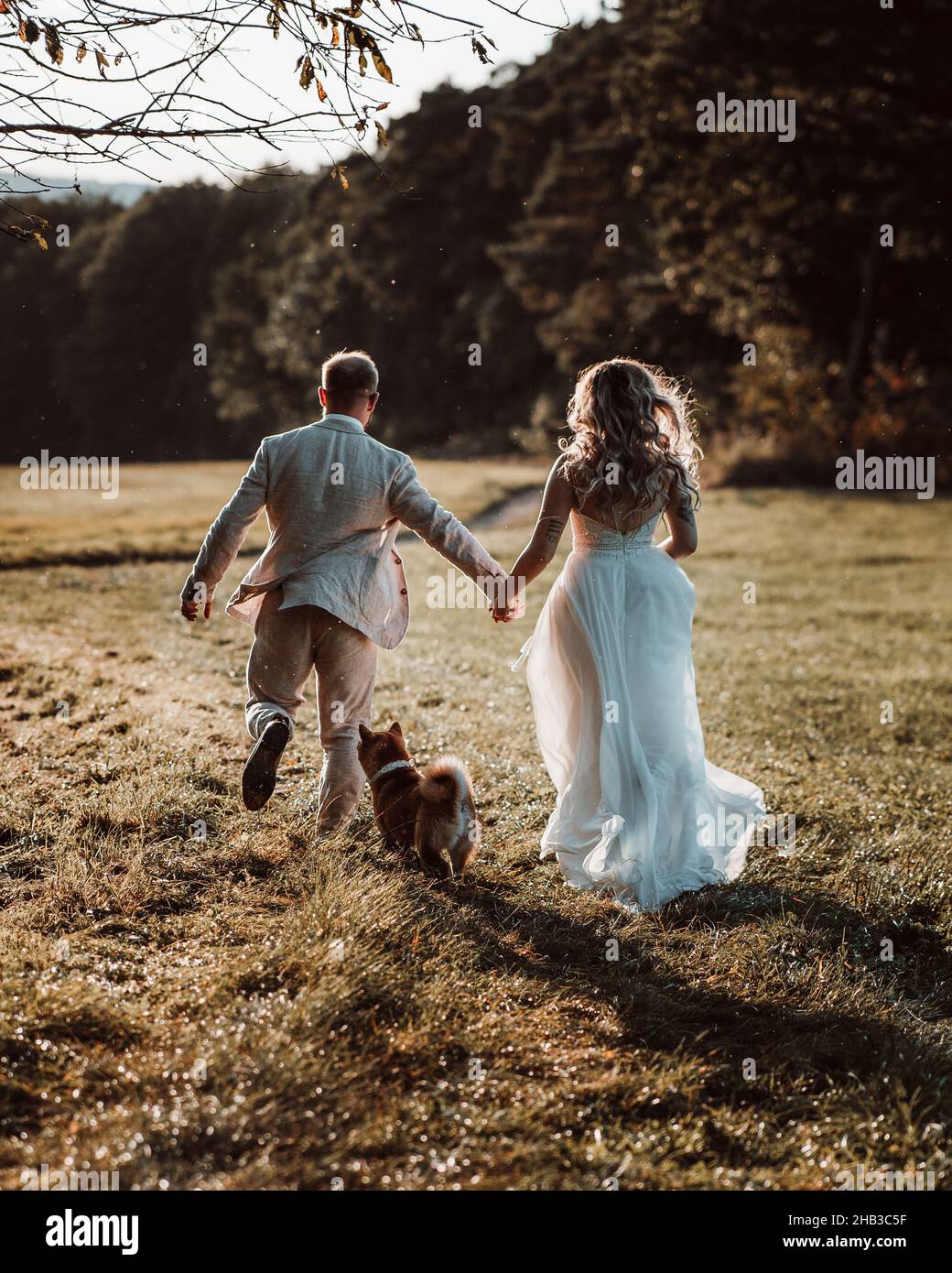 Newlyweds celebrating hi-res stock photography and images - Alamy