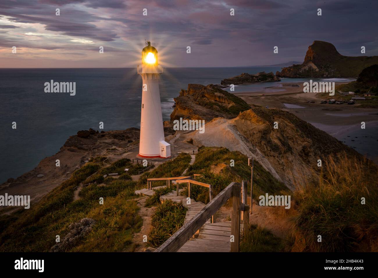 Castle Point Lighthouse, located near the village of Castlepoint in the Wellington Region of the North Island of New Zealand Stock Photo