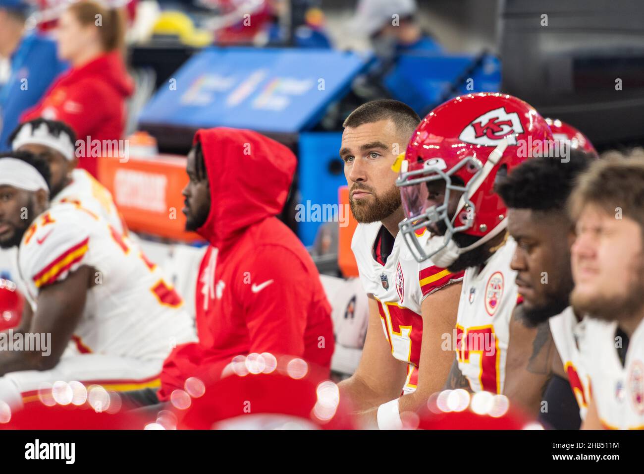 Inglewood, USA. 16th Dec, 2021. American football: NFL professional league, Los Angeles Chargers - Kansas City Chiefs, main round, main round games, Game 15, SoFi Stadium. Chiefs tight end Travis Kelce (M) is on the bench. Credit: Maximilian Haupt/dpa/Alamy Live News Stock Photo