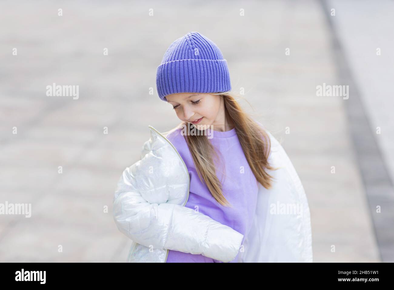 Eight year old blonde girl hi-res stock photography and images - Alamy