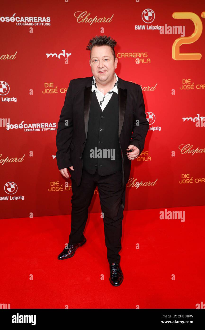 Leipzig, Germany. 16th Dec, 2021. Sebastian Krumbiegel comes to the 27th José Carreras Gala from Leipzig, The show is broadcast live on MDR. International and national stars perform for the fight against leukemia and other blood and bone marrow diseases. Credit: Gerald Matzka/dpa/Alamy Live News Stock Photo