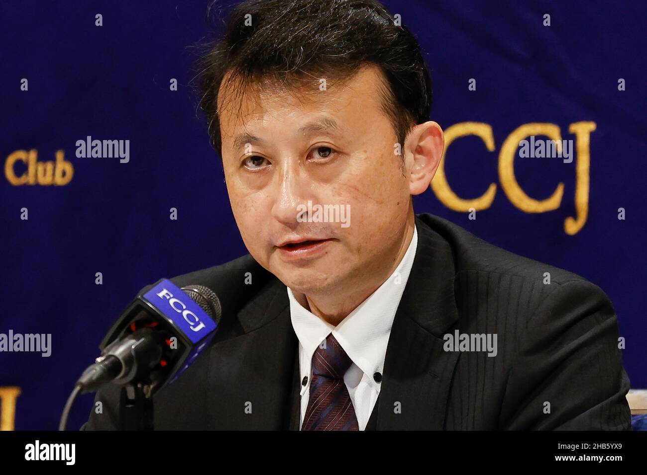 Tokyo, Japan. 17th Dec, 2021. Bonji Ohara, a senior fellow at the Sasakawa Peace Foundation, speaks during a news conference at The Foreign Correspondents' Club of Japan on December 17, 2021, Tokyo, Japan. Ohara spoke about the diplomatic relations between Japan and China and the consequences if Japan joins the US-led diplomatic boycott of the Beijing Winter Olympic Games over human rights abuses. Credit: Aflo Co. Ltd./Alamy Live News Stock Photo