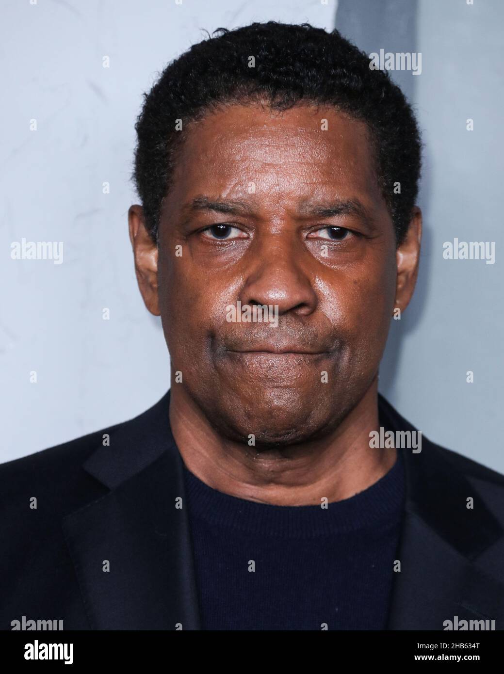 LOS ANGELES, CALIFORNIA, USA - DECEMBER 16: American actor Denzel Washington arrives at the Los Angeles Premiere Of Apple Original Films' and A24's 'The Tragedy Of Macbeth' held at the Directors Guild of America Theater Complex on December 16, 2021 in Los Angeles, California, USA. (Photo by Xavier Collin/Image Press Agency) Stock Photo