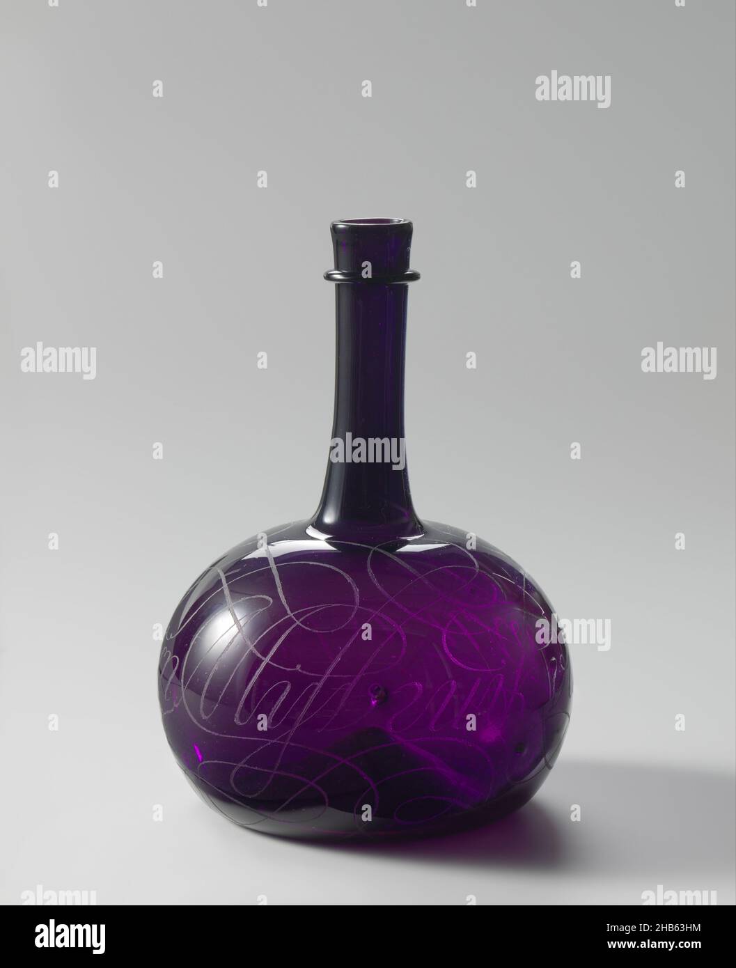 Bottle, Bottle inscribed, Abuse of wyn.is Soul phenine, Bottle of purple glass with soul inserted. Spherical body, transitioning to a slender neck, which has a ring at the top. On the body is calligraphed in Italian script 'Abuse of wyn.is Soul-phen.' On the bottom around the pontil mark 'Willem Van Heemskerk.AE 73 3 Ao 1686'. 4, glassblower: anonymous, Willem Jacobszoon van Heemskerk, glassblower: Low Countries, Leiden, 1686, glass, glassblowing, height 20.5 cm × diameter 14.5 cm, diameter 9.5 cm Stock Photo