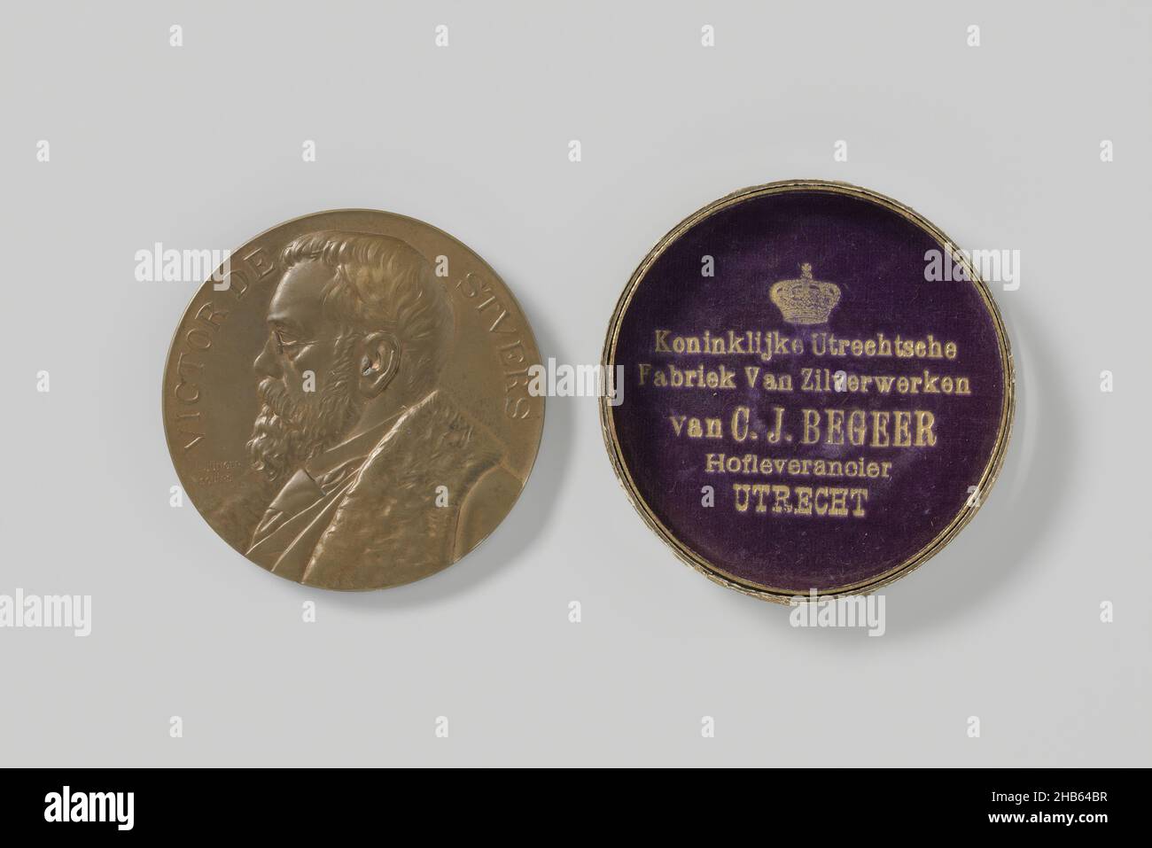 Victor de Stuers, Bronze medal with a portrait of Victor de Stuers on