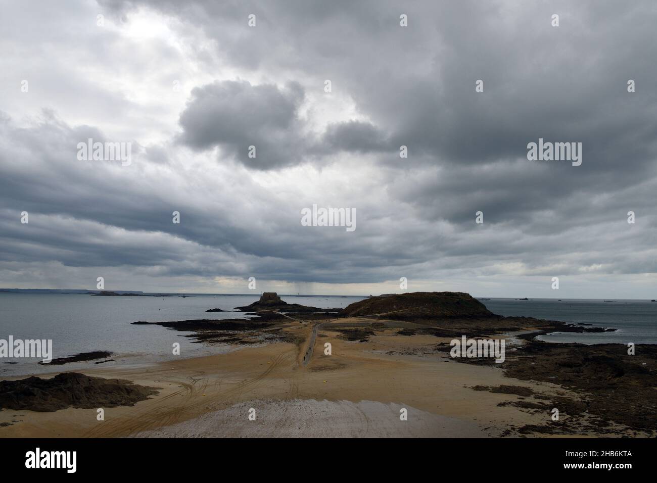 view from Saint-Malo to the island of Grand Be, France, Brittany, Département Ille-et-Vilaine, Saint-Malo Stock Photo