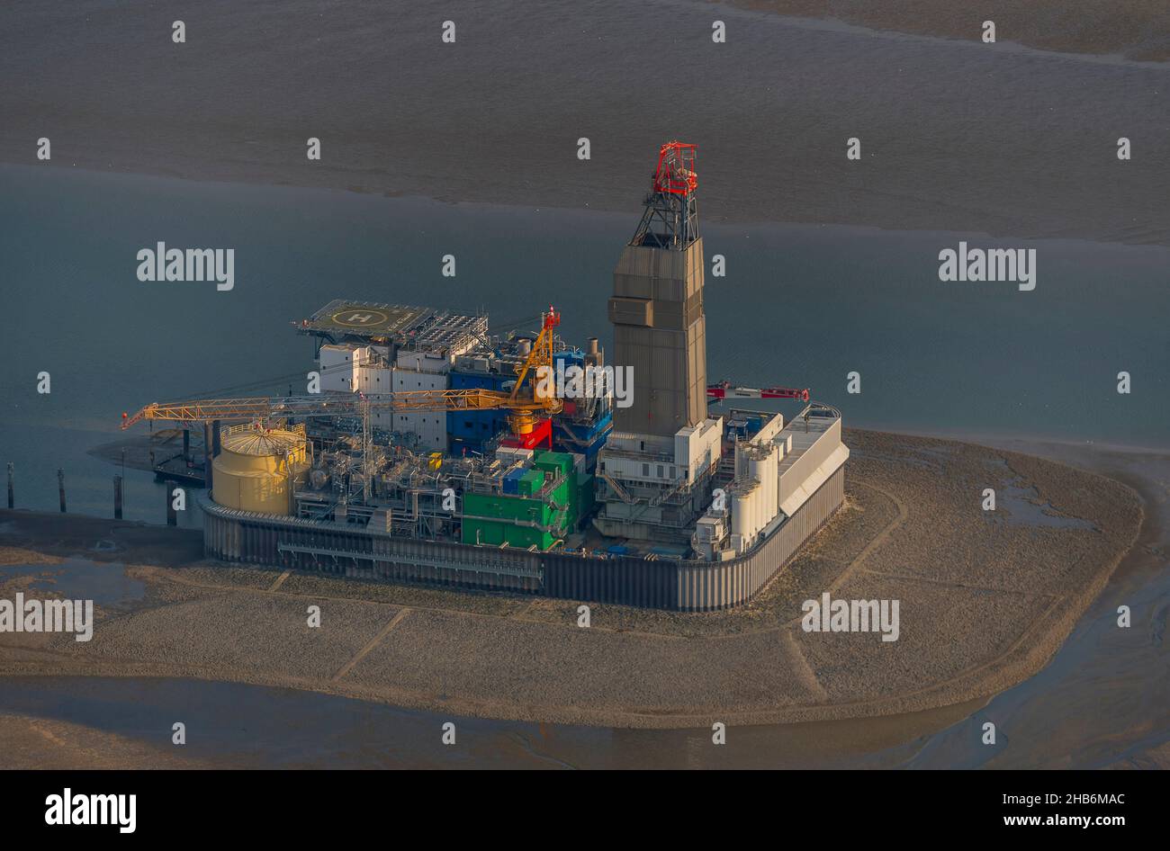 Mittelplate drilling rig in the Wadden Sea National Park, aerial view , Germany, Schleswig-Holstein, Schleswig-Holstein Wadden Sea National Park Stock Photo