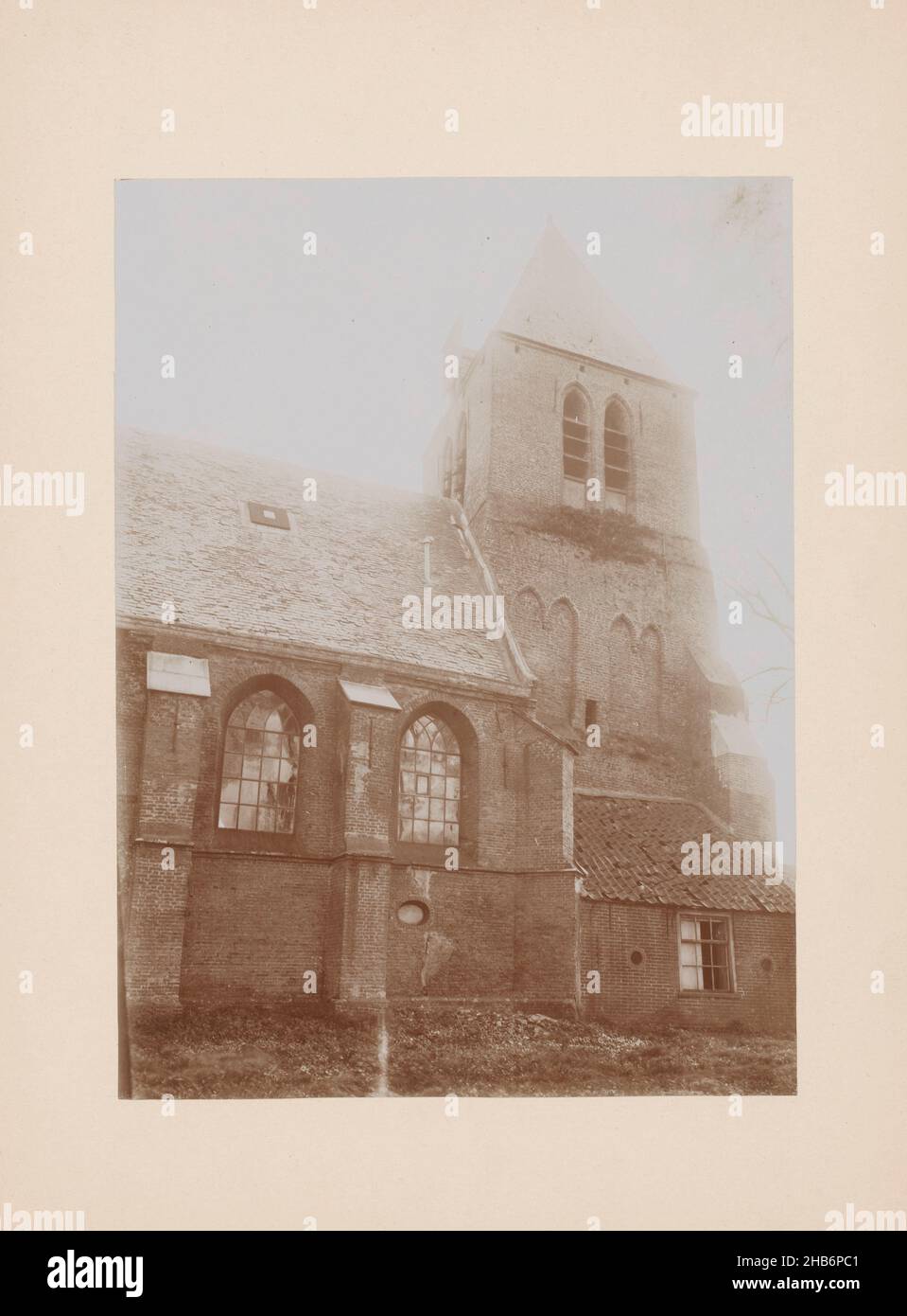 North side of the nave of the Reformed Church at Scherpenisse, anoniem (Monumentenzorg) (attributed to), Scherpenisse, 1905, photographic support, cardboard, height 230 mm × width 171 mm Stock Photo