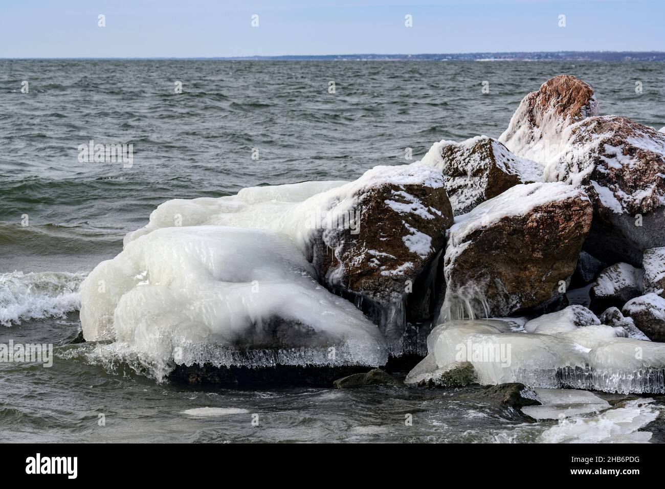 Coastal rocks in cold hi-res stock photography and images - Alamy