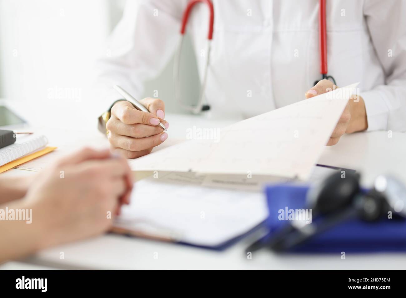 Doctor fill report in office or prescribe medication for ill patient