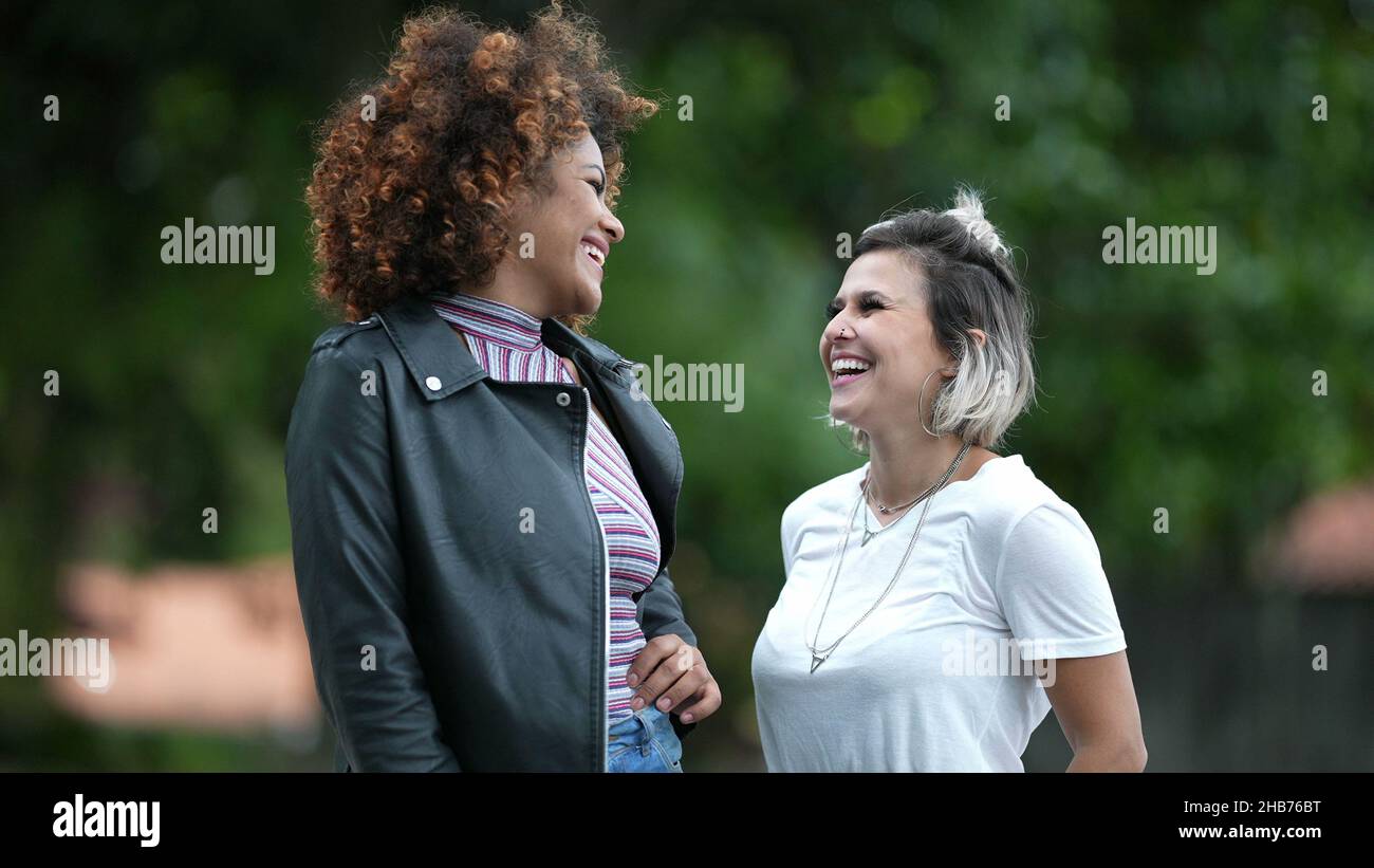 Two young diverse women hi-res stock photography and images - Alamy