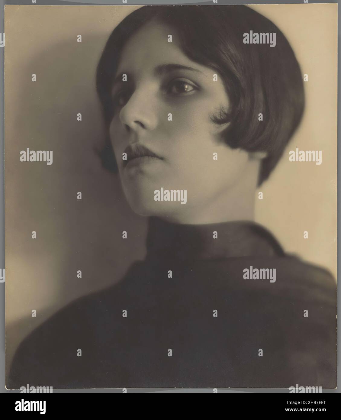 Portrait of María Marín de Orozco, Tina Modotti, Mexico-Stad, 1925, paper, gelatin silver print, height 215 mm × width 187 mm Stock Photo
