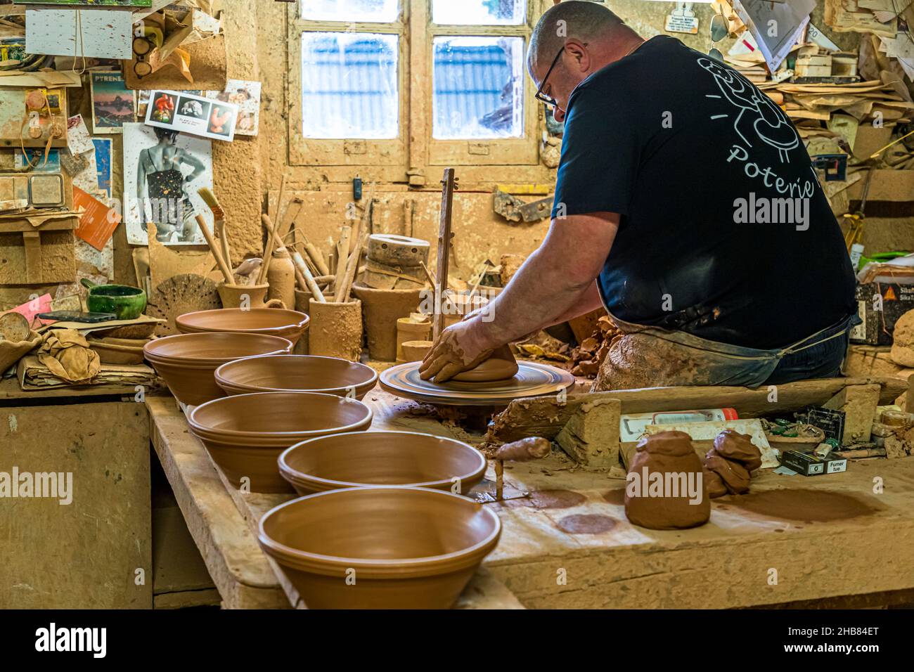 Poterie NOT in Mas-Saintes-Puelles, France. Cassole is the earthen ceramic mold in which the cassoulet is prepared Stock Photo