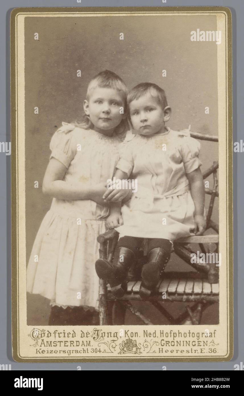 Portrait of two unknown children, Godfried de Jong (mentioned on object), Groningen, 1887 - 1896, paper, cardboard, albumen print, height 103 mm × width 64 mm Stock Photo