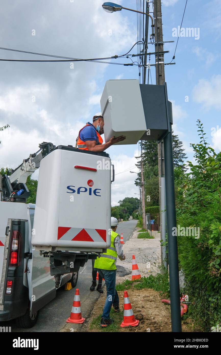 Urban speed camera installed in Valentigney (northeastern France) on 2021/07/27 Stock Photo Alamy