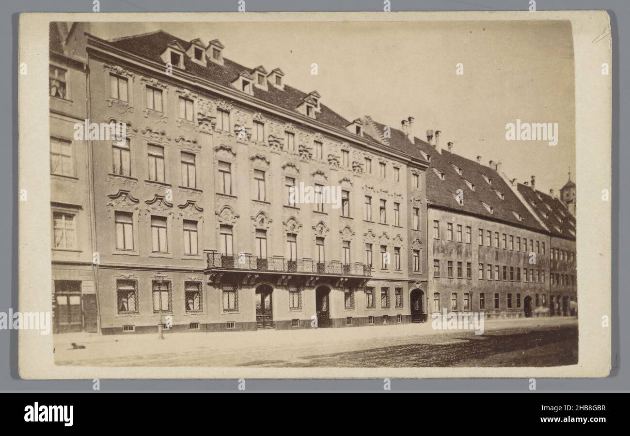 Fuggerhaus in Augsburg, Germany, The Augsburger Maximilianstrasse with the Függerhaus, anonymous, Frankfurt am Main, 1860 - 1885, paper, cardboard, albumen print, height 62 mm × width 101 mm Stock Photo