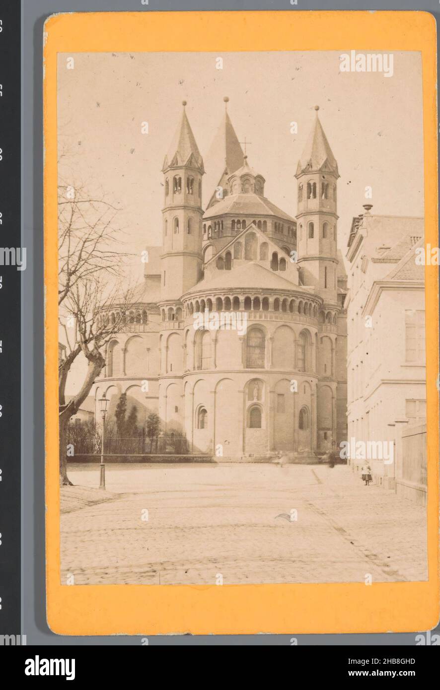 Exterior of the Church of the Apostles in Cologne, St. Aposteln (title on object), Cologne (series title on object), Theodor Creifelds (mentioned on object), Cologne, 1855 - 1875, paper, cardboard, albumen print, height 106 mm × width 67 mm Stock Photo