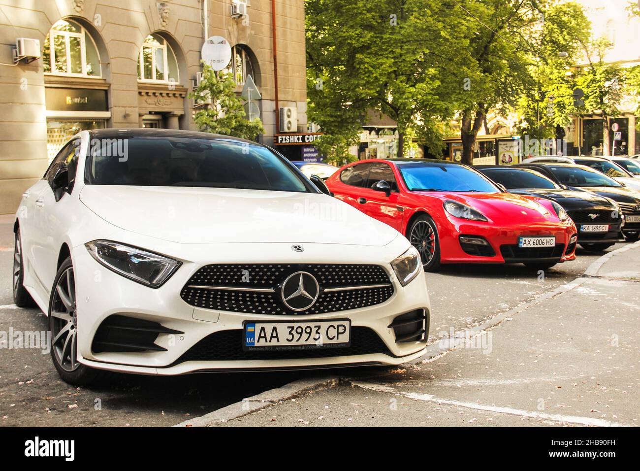 Mercedes cls 400 hi-res stock photography and images - Alamy