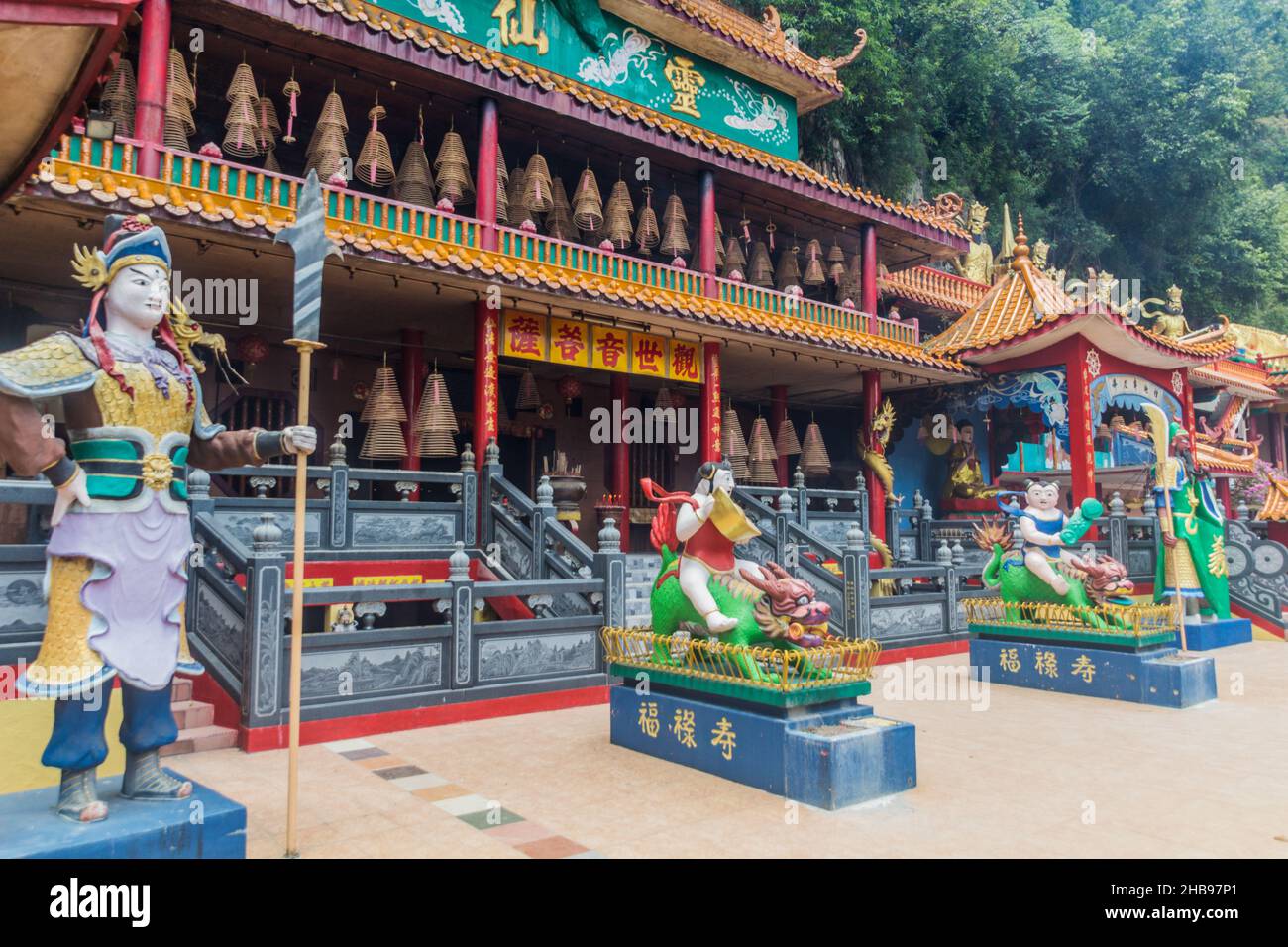 IPOH, MALAYASIA - MARCH 25, 2018: Ling Sen Tong Temple in Ipoh, Malaysia. Stock Photo