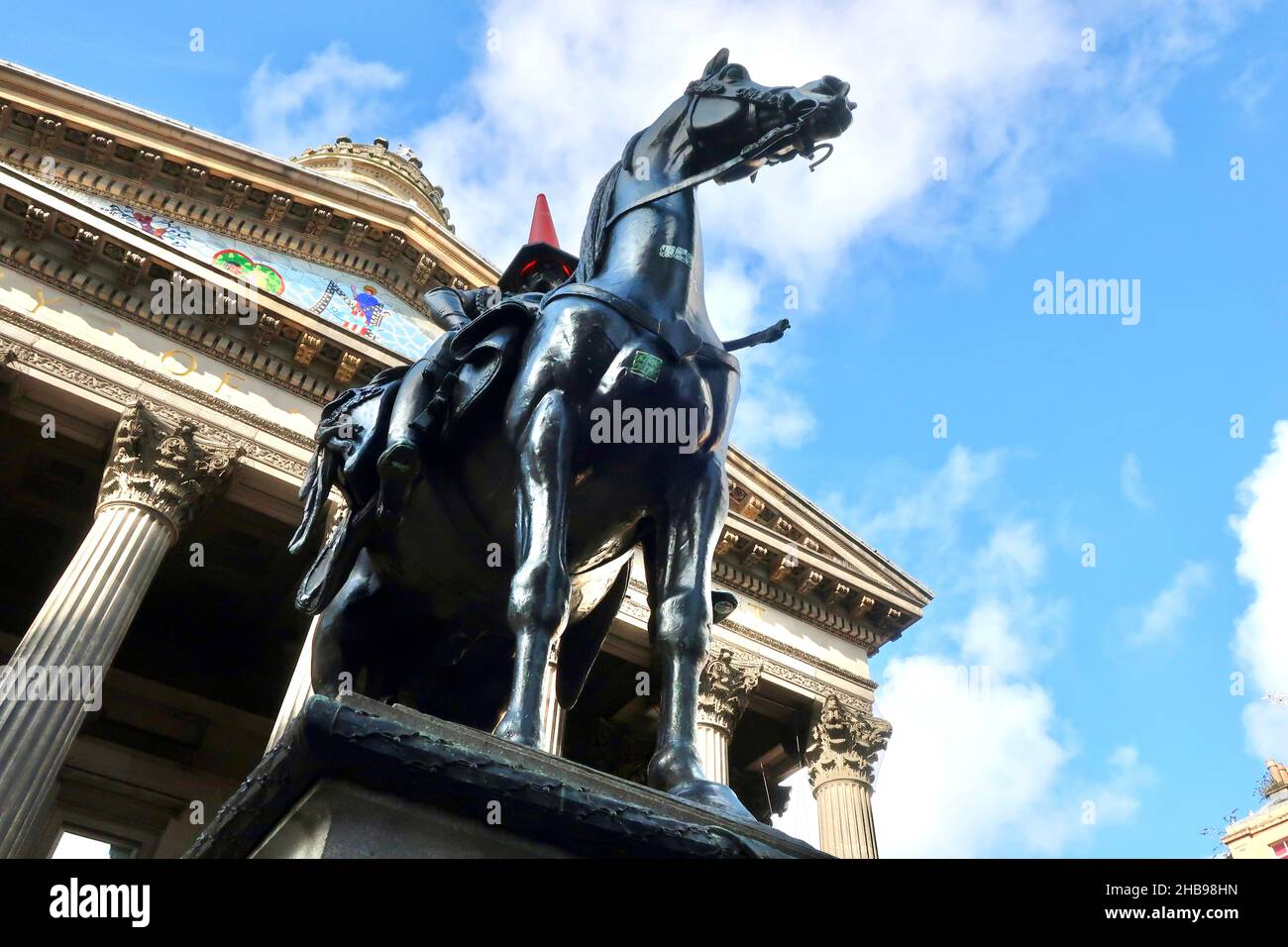 Glasgow horse sculpture cone hires stock photography and images Alamy